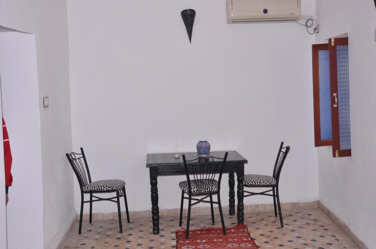 Maison D'Hotes Zohor Fès Cameră foto